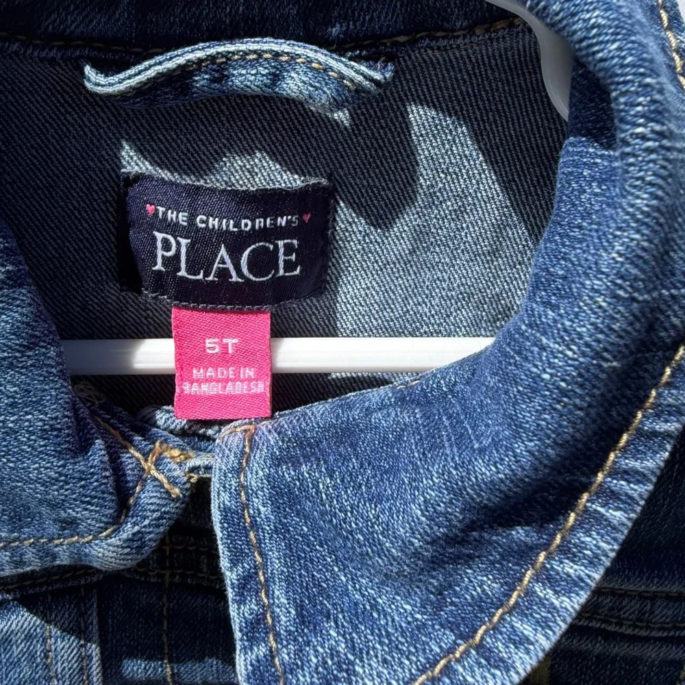 The Childrens Place Girls Denim Jacket‎ Medium Wash Heart Button Trucker 5T